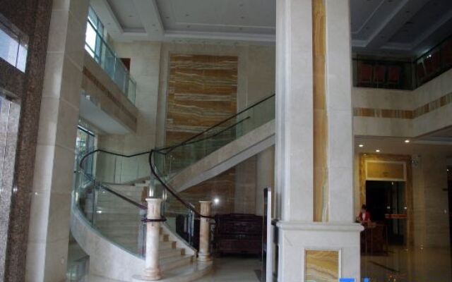 Yangjiang Yintai Hotel (Baili Plaza Branch)