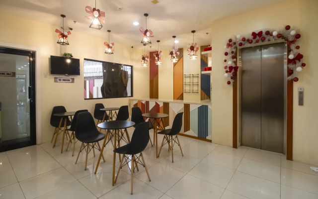 Super OYO 832 The Teepee Place Hostel & Residence Inn