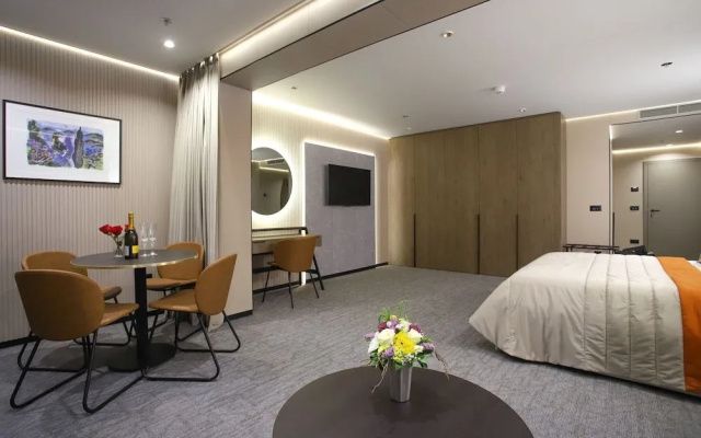 Hotel Medistone