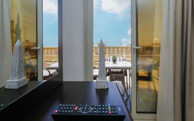 Crowne pyramids palace
