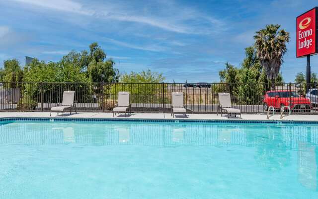 Econo Lodge Stockton near I-5 Fairgrounds