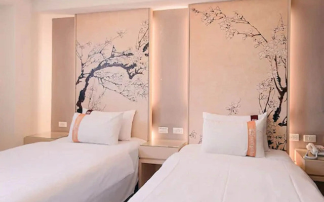 Kiwi Express Hotel - Kaohsiung Station