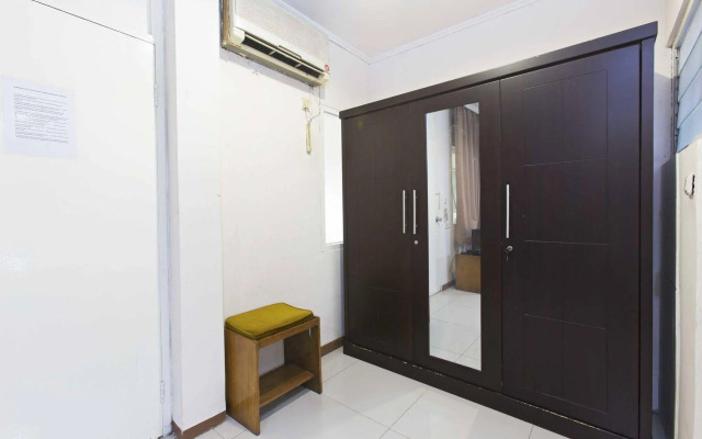RedDoorz near Gondangdia Station