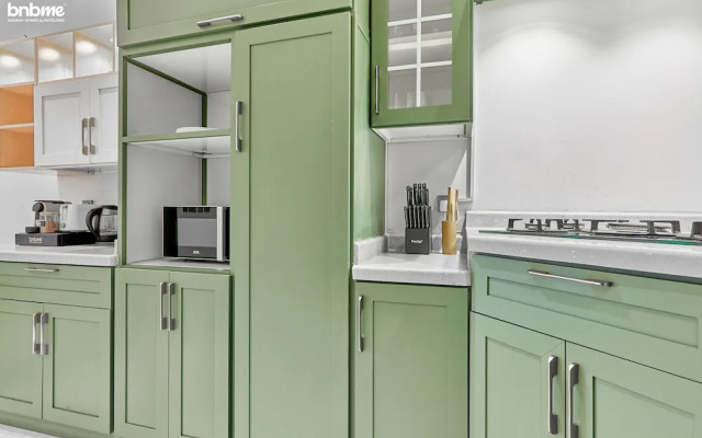 bnbmehomes-Aesthetic 3BR nr Airport-D4