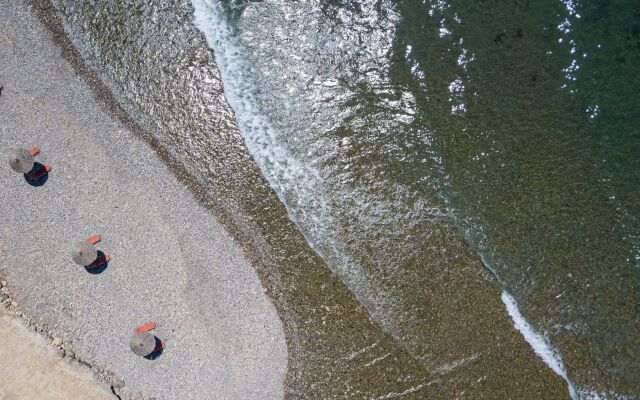 Golden Bay Boutique Hotel & Bungalows