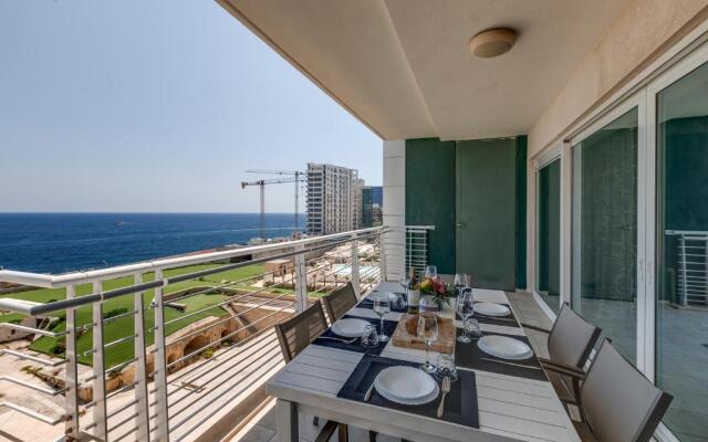 Sliema Seafront with Pool