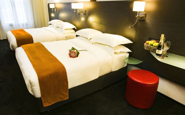 ONOMO Hotel Waterfront