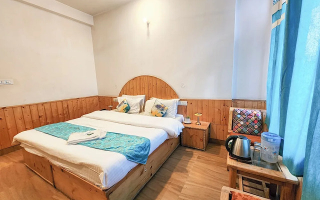 Singh Saab Rooms & Cafe