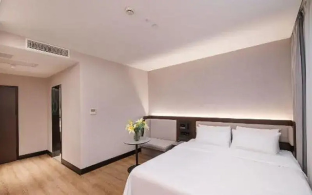 Hanting Hotel Shanghai Babaiban Pudian Road Metro Station