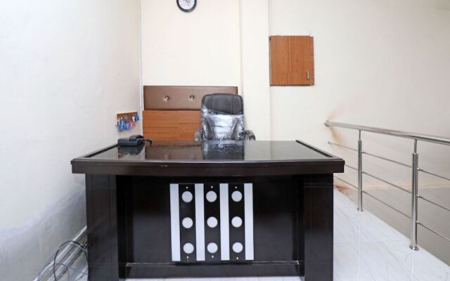 OYO 22917 Cgr Residency