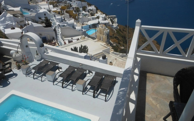 Nomikos Villas