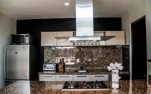 Via 38 Buda By Playa Paradise