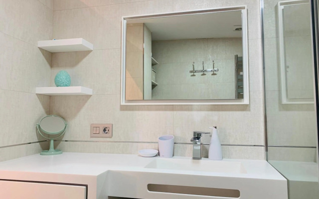 Cathedral Studio, Luxury studio in Cathedral area, Parking Optional