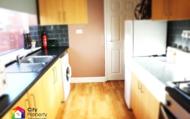 City property - Stanton Apartment