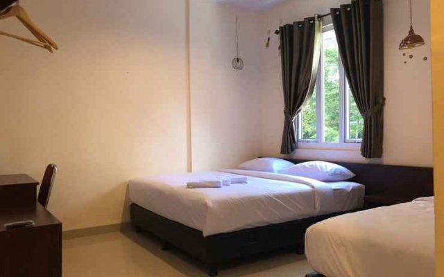 Mega Express Hotel – Guest Rooms – Pematang Siantar