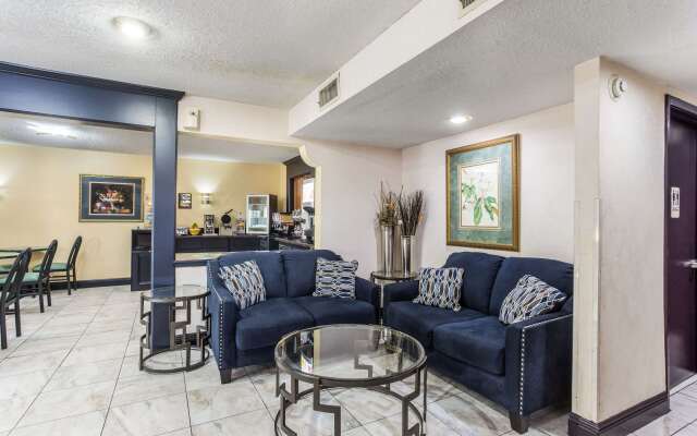 Econo Lodge Clinton - Jackson West