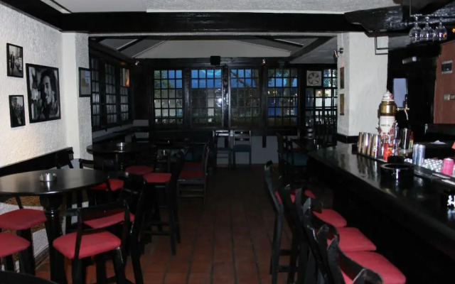 Bonita Inn Restaurant & Tapas Bar