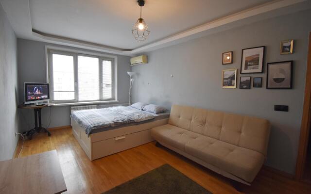 UNO на Маленковской 28