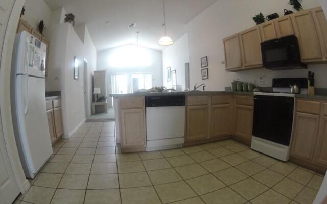 4705 Ainsdale Walk 4 Bedrooms, 3 Bathrooms