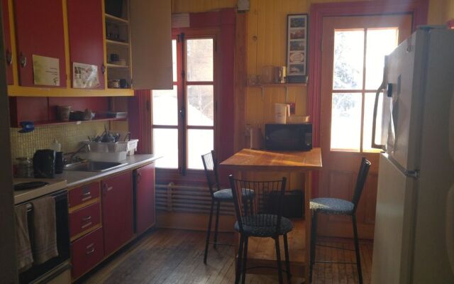 Auberge jeunesse de Saguenay - La Maison Price