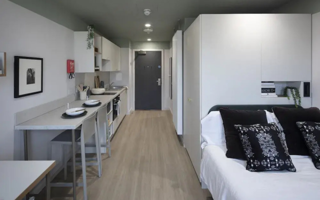 Modern Studios with Kitchen & Ensuite