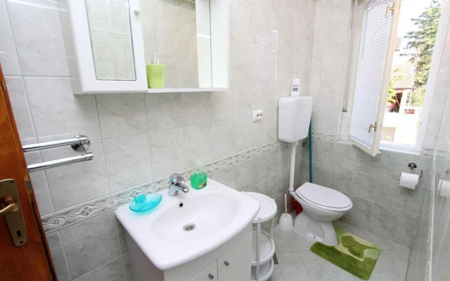 Apartments Godena