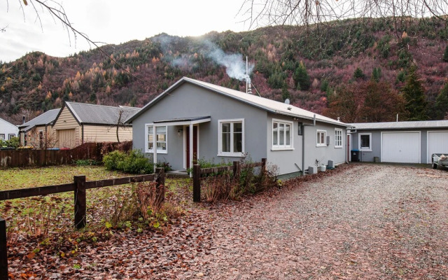 Picturesque Home in Historical Arrowtown