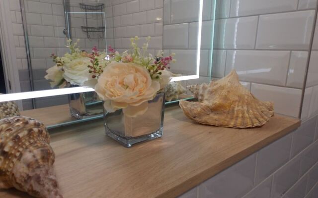 Eden Suite Sasco Apartments