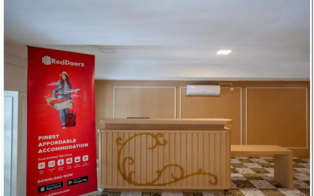 RedDoorz Plus @ Madukoro Raya Semarang