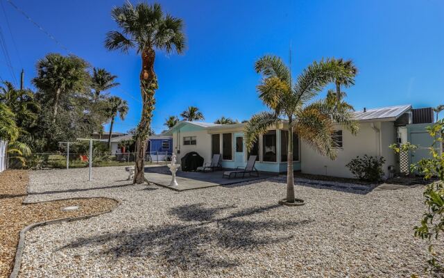 121 Mid Island Drive