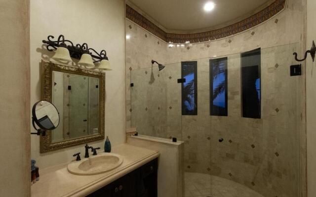 Stunning 6BD Pedregal Villa Maria