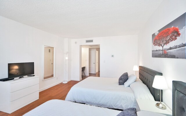 Destination Stays-Ocean View Condo Miami