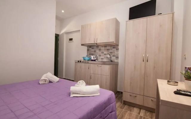 Del Mar Apartments in Stalis