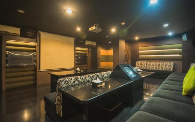 RedDoorz Plus near Kampung Gajah 3