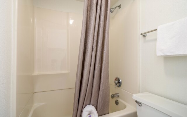 Motel 6 Chicago Southwest - Aurora