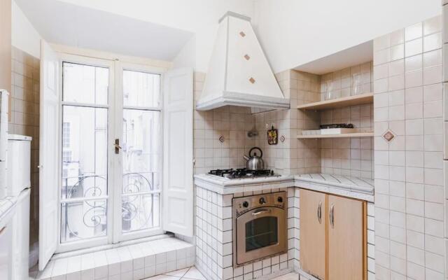 Elegant Apartment Via Veneto by Varental