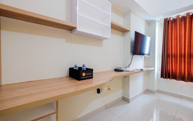 Comfort and Strategic Studio at Springlake Summarecon Bekasi Apartment