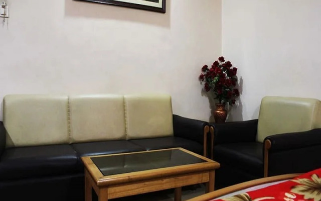 Hotel Adarsh Mahal