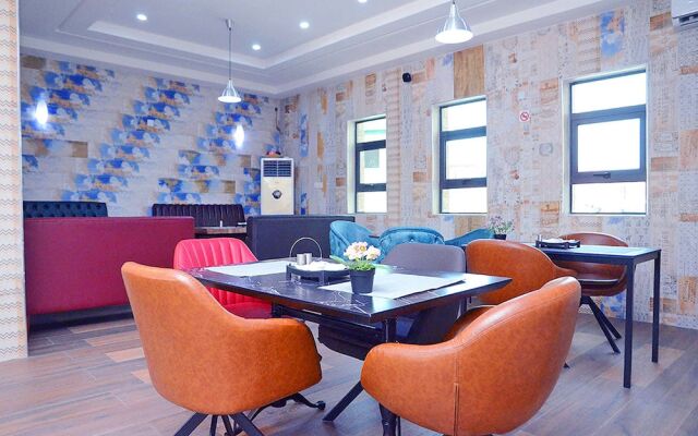 Bayview Resorts And Hotels Limited