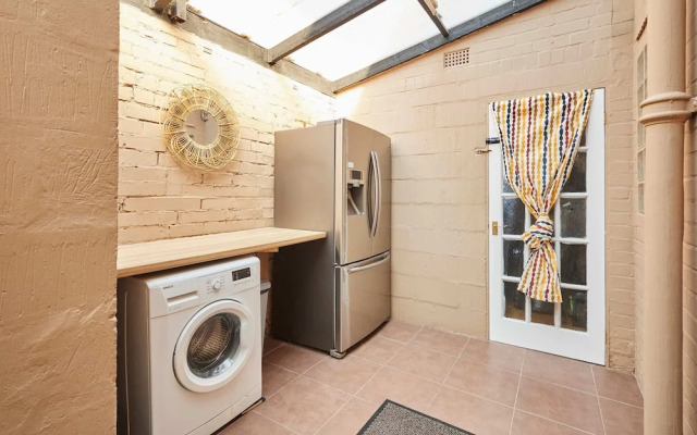 Host Stay The Midland Nest