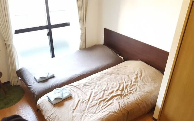 Yabacho Apartment (202,203)