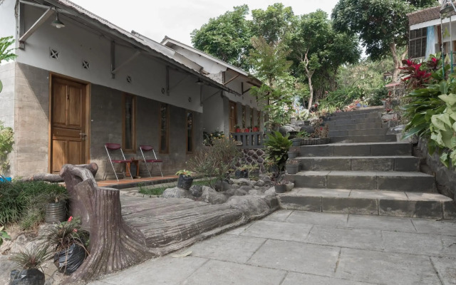 OYO 3040 D'pineapple Villa