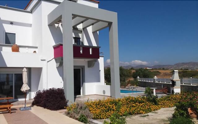 White Pearl Villa Gennadi