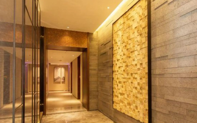 Aoyi Hotel