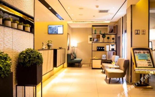 Homeinn Selected Hotel (Hohhot Drum Tower General's Office Subway Station)