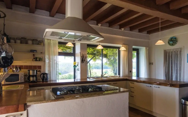 Farmhouse With Private Pool, Large Garden and Playground