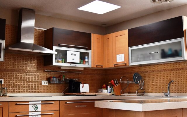 Endless Summer Hostel - Adults Only