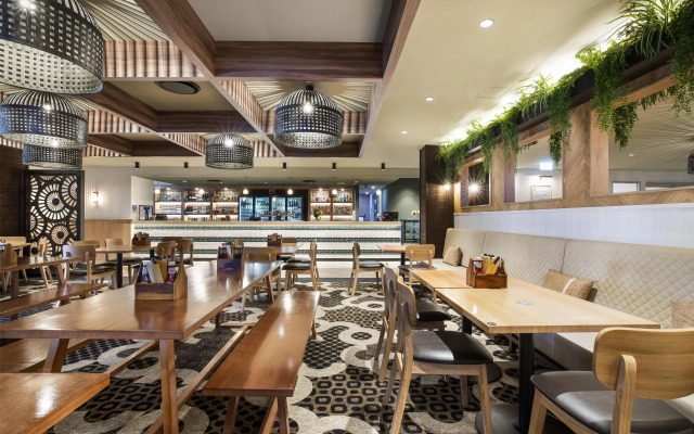 Nightcap at Colyton Hotel