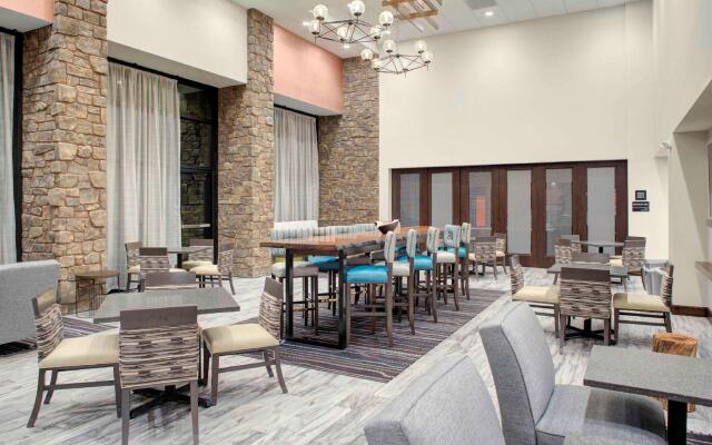 Hampton Inn & Suites Flagstaff East