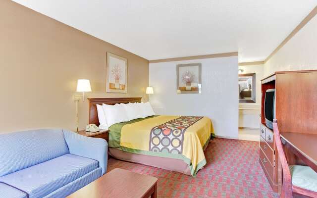 Super 8 by Wyndham Williamsburg/Historic Area